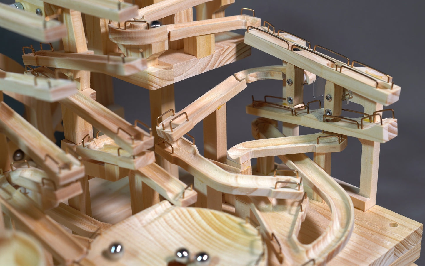 Marble Machine G4 – Huge Gear Lift